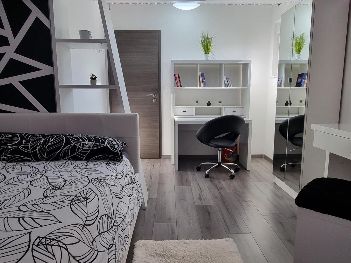 Sea View - Orijeta Apartment